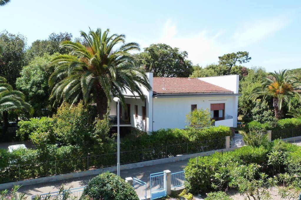 Invilla Seristori, A 50 M Dal Mare San Vincenzo Extérieur photo